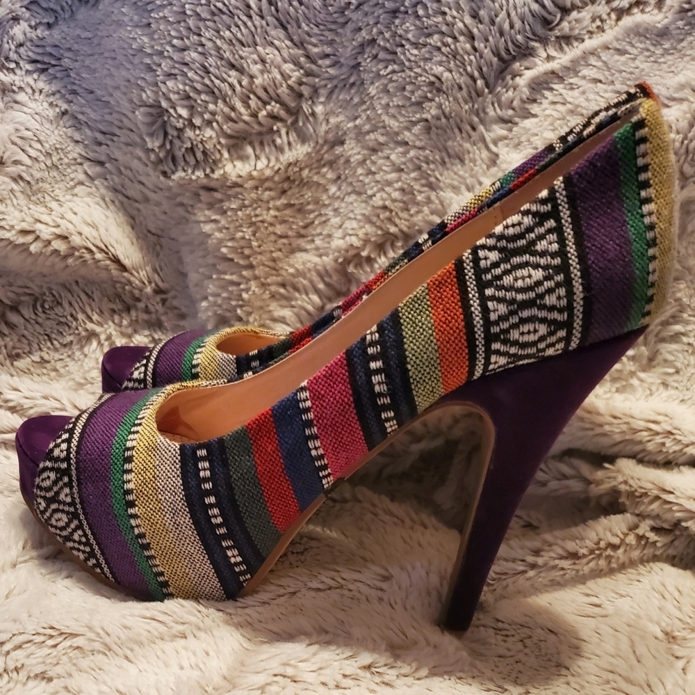 Chinese Laundry Platform Size 6.5 Purple Multi Color Tribal Tapestry Suede Heel